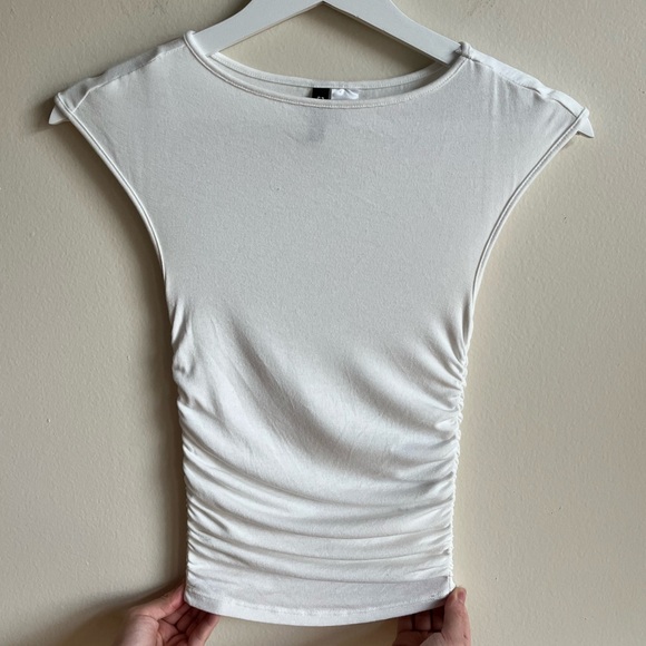 H&M Divided Ruched Top - Picture 2 of 10